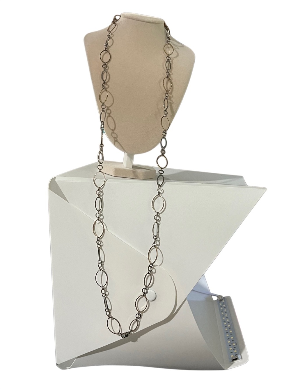Vintage Silvertone Textured Mixed Link Long Chain Statement Necklace (c-13)